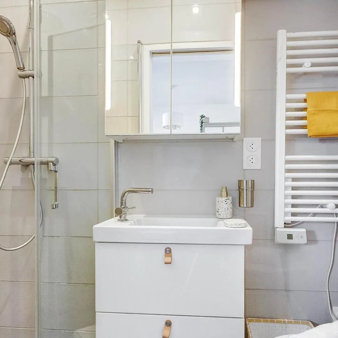 Bnbnook - Prime 1br - Arc De Triomphe & Champs Apartment